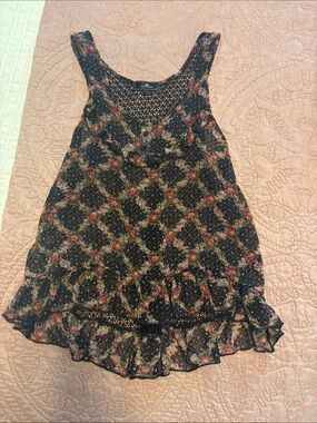 Iris Basic Floral Tank Top
